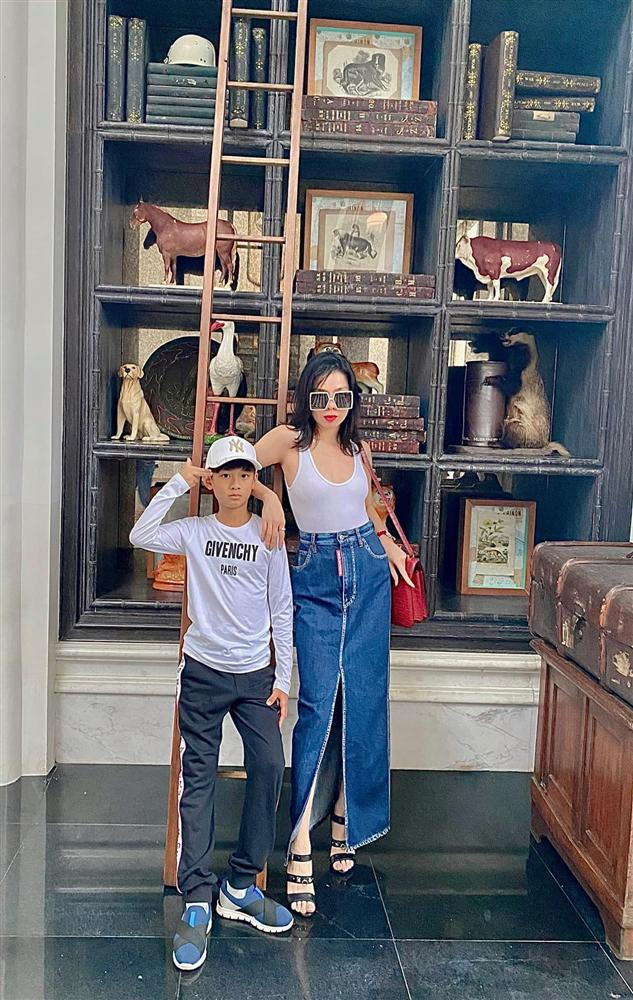 Le Quyen tiet lo quy tu 9 tuoi muon lay vo nhu hoa hau