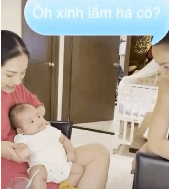 Ha Ho: Tro chuyen voi con re tuong lai