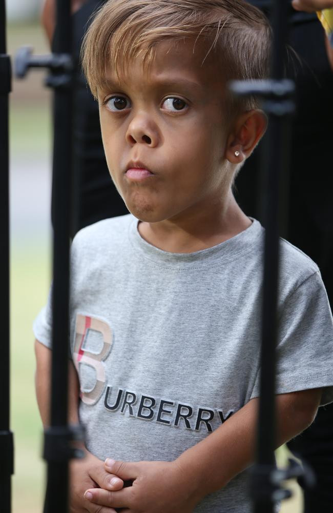 Nhưng hiện tại, có vẻ như Quaden rất vui vẻ khi quảng cáo miễn phí cho các công ty và dường như không sử dụng tài khoản mạng xã hội của mình để kiếm lợi nhuận.