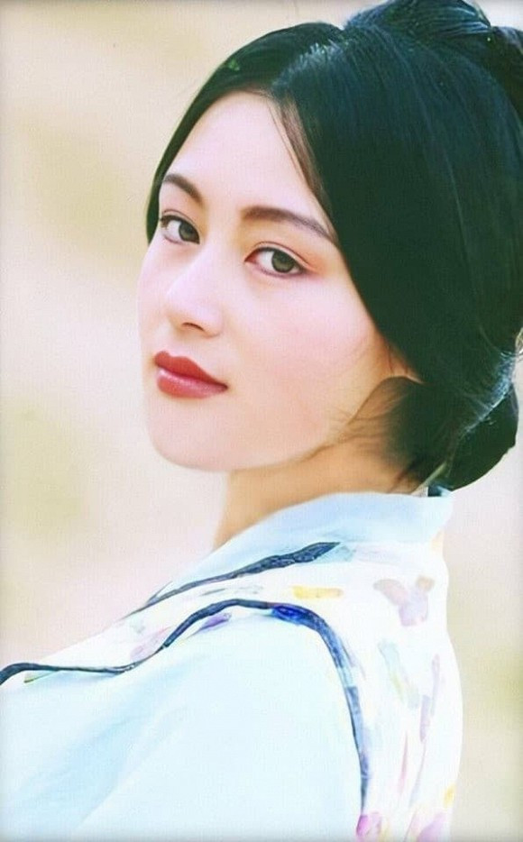 Ve dep bang thanh ngoc khiet cua nang Dieu Thuyen van nguoi me-Hinh-3