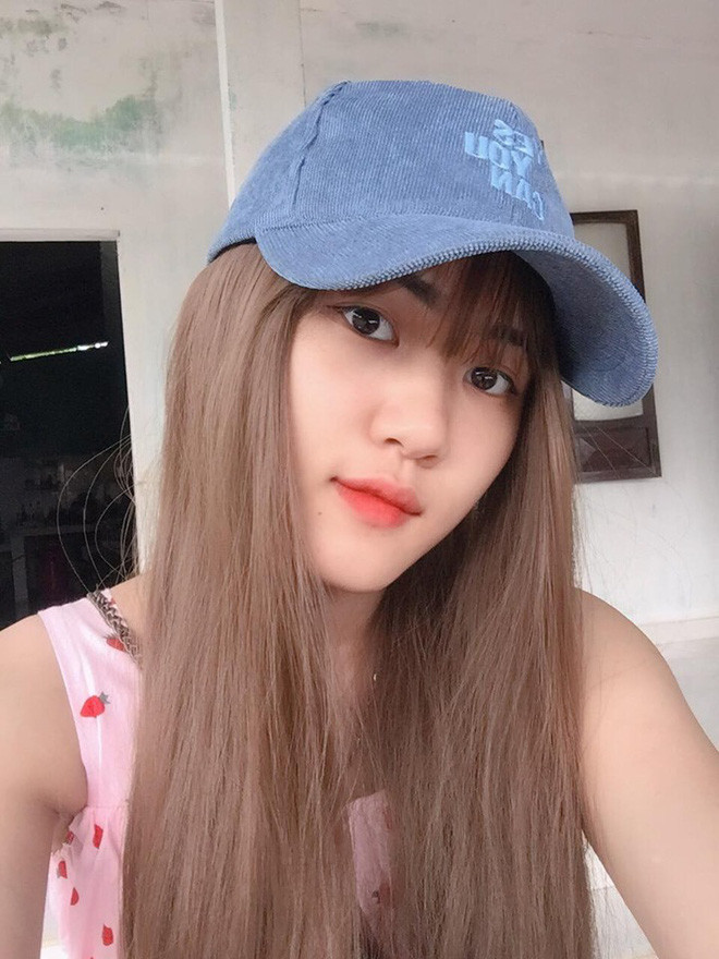 Nữ sinh 18 tuổi mắc ung thư phổi: "chỉ vuốt tóc 15 phút nhưng mình trọc cả mái đầu" - Hình 5 Nu sinh 18 tuoi mac ung thu phoi: