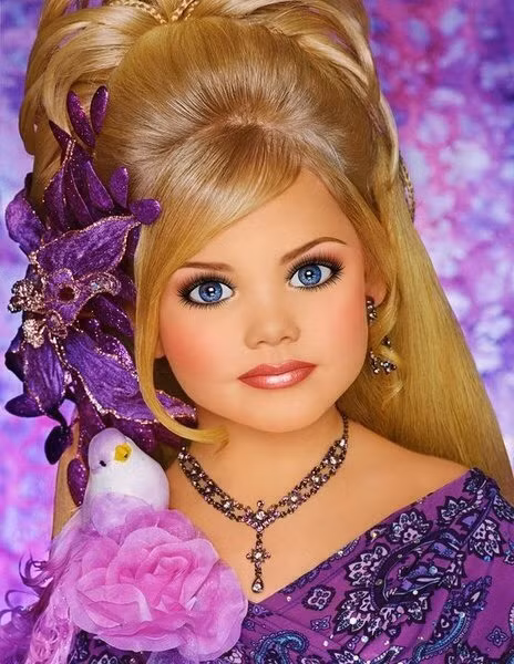 Nhan sac hoa hau nhi nuoc My bi 