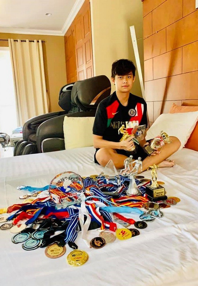 Con trai 16 tuoi hoc gioi, cao 1m80 cua dien vien Hien Mai-Hinh-19