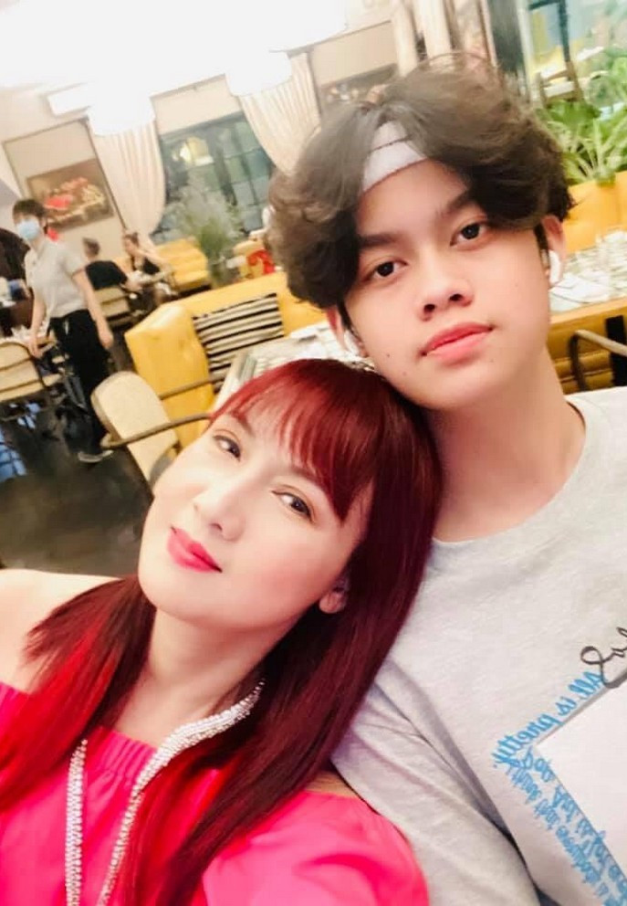 Con trai 16 tuoi hoc gioi, cao 1m80 cua dien vien Hien Mai-Hinh-11