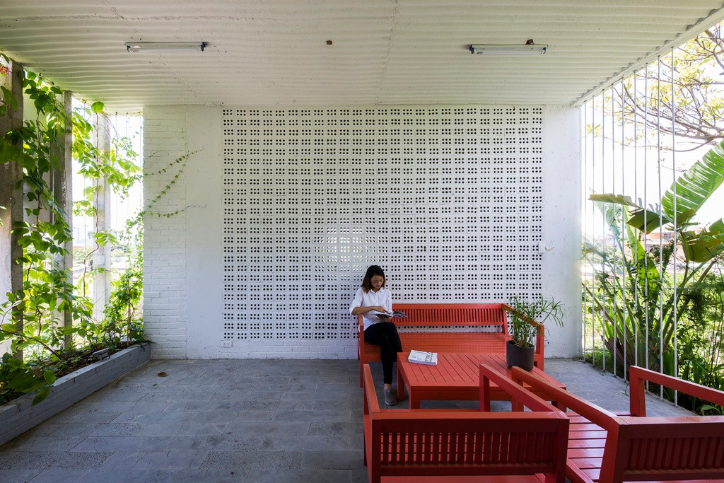 Luồng không khí trong lành từ biển vào dẫn đến nhiệt độ dễ chịu, không bị lạnh.