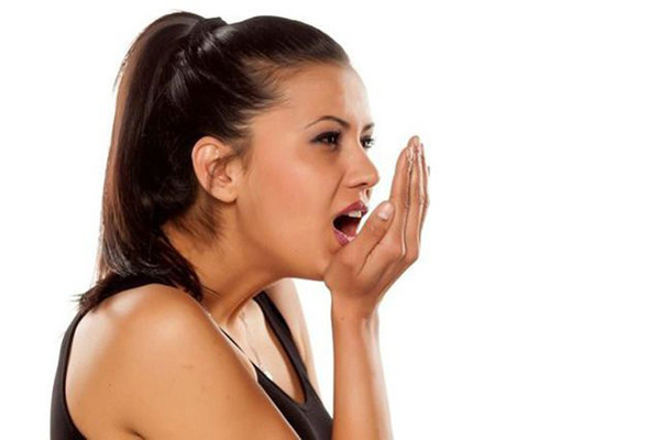 Ba vi tri tren co the co mui la, kham ngay truoc khi ung thu