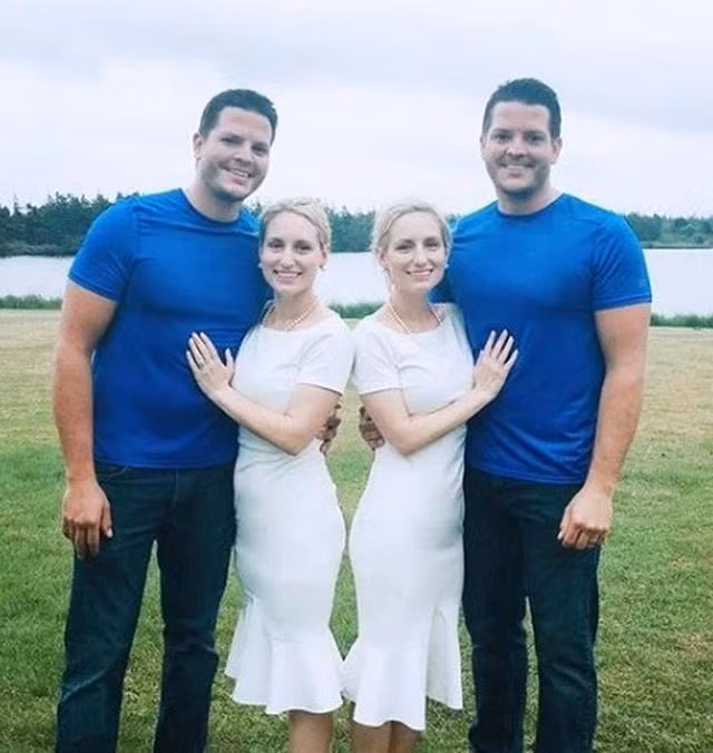 Chi em song sinh cuoi chong sinh doi, mang thai cung thoi diem