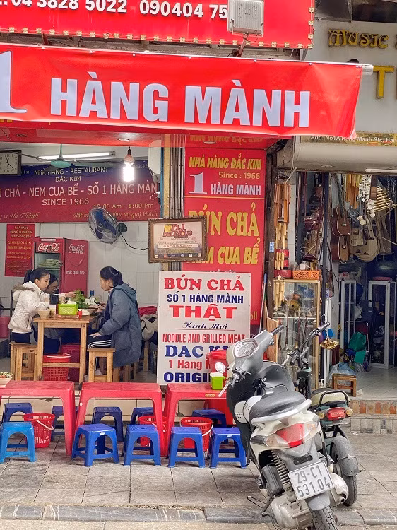 Chong mat voi ma tran hang quan chinh hieu o Ha Noi-Hinh-4