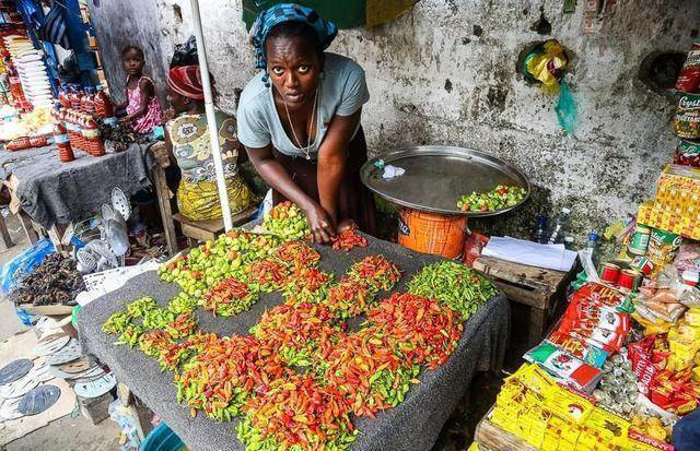 Khu cho ban hai san re hon rau con gi cung co-Hinh-8