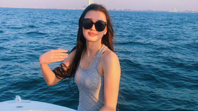 Thien than bong chuyen Sabina Altynbekova lan san dien anh?-Hinh-4