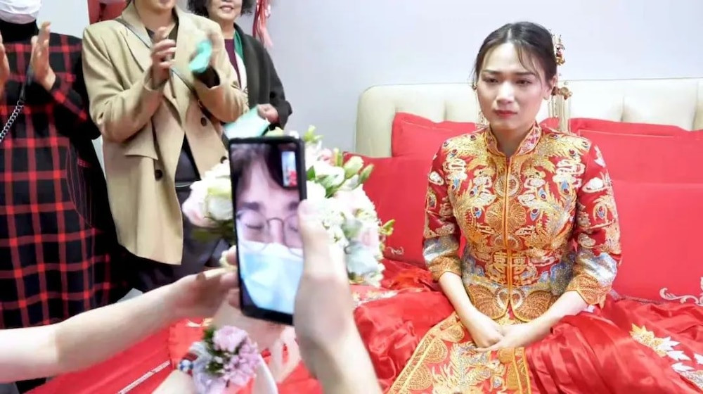 Chu re bo co dau lai mot minh trong dam cuoi-Hinh-2