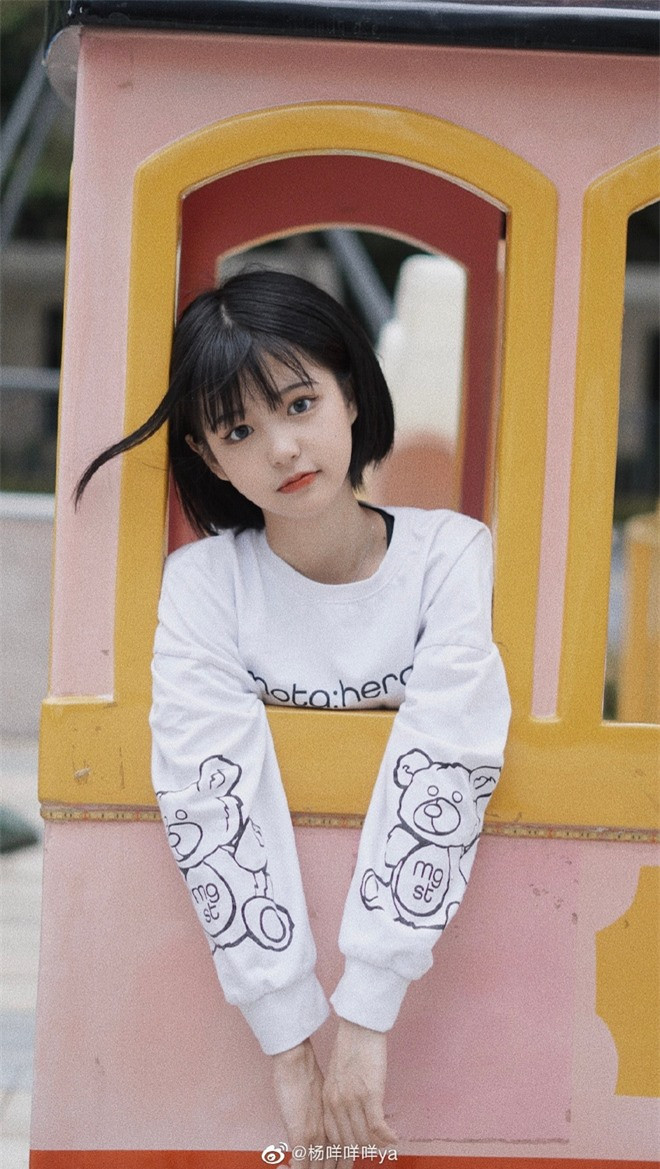 Minh chứng cho việc con gái để tóc ngắn "nhìn là yêu" - Hình 7 Minh chung cho viec con gai de toc ngan