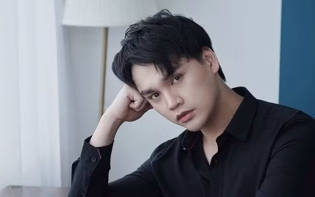 Nguyen Tran Trung Quan day do anti-fan ai ngo bi “dan mat” lai