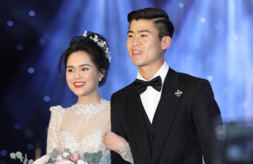 Dang livestream, Quynh Anh bong bat khoc khi duoc hoi ve Duy Manh-Hinh-7