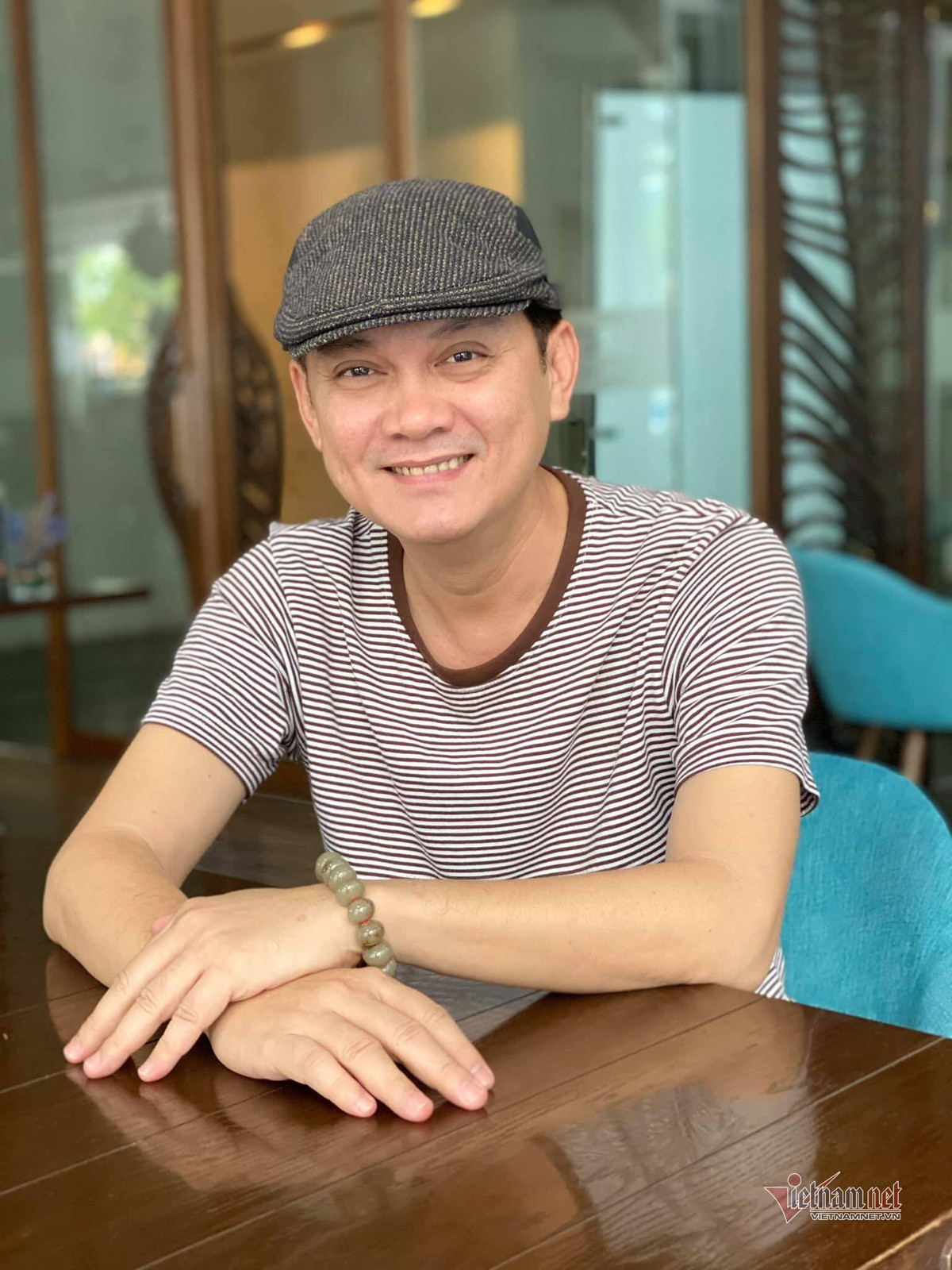 NSUT Huu Chau tuoi 54: Khong vo con, song voi me gia