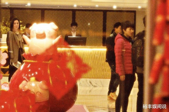 'Chi dai' Xa Thi Man bi chop canh nhau nhet say xin