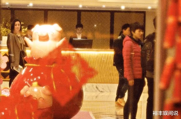 'Chi dai' Xa Thi Man bi chop canh nhau nhet say xin