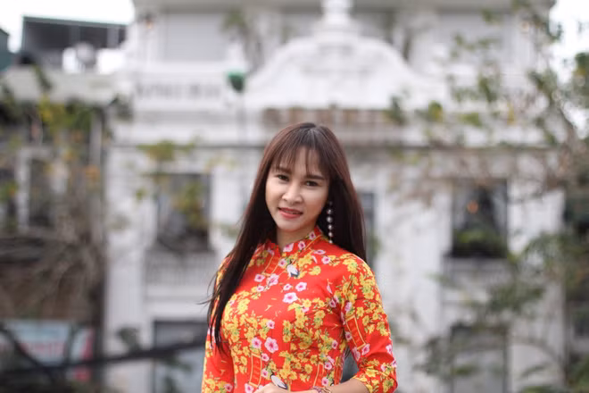 Nu dien vien 40 tuoi duoc NSUT Quang Teo cung nhu con gai