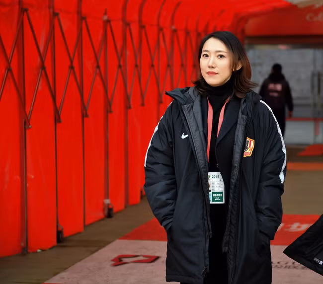 "Sếp nữ xinh đẹp nhất thế giới" xuất thân trâm anh thế phiệt ảnh 4