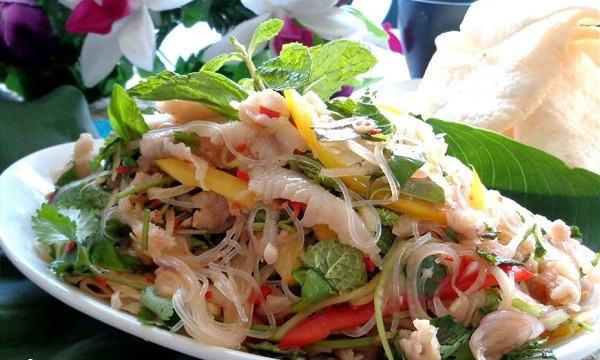 Nom chan ga toi ot thom ngon dam da ai cung me