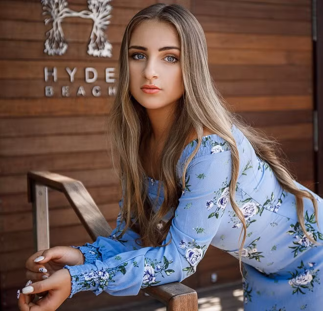 Nhan sac tuyet tran o tuoi 14 cua “co be xinh nhat the gioi”-Hinh-2