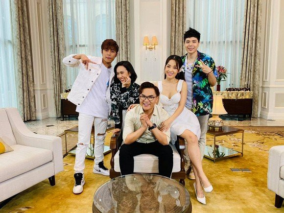 Gin Tuấn Kiệt và Puka vẫn cứ dính nhau như sam Gin Tuan Kiet va Puka van cu dinh nhau nhu sam