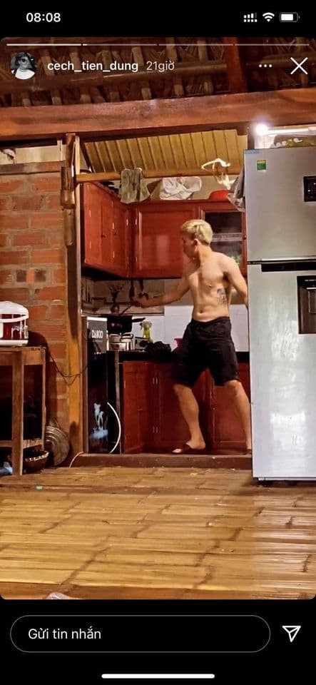 Bui Tien Dung he lo hinh anh cau em trai ruot vao bep-Hinh-3