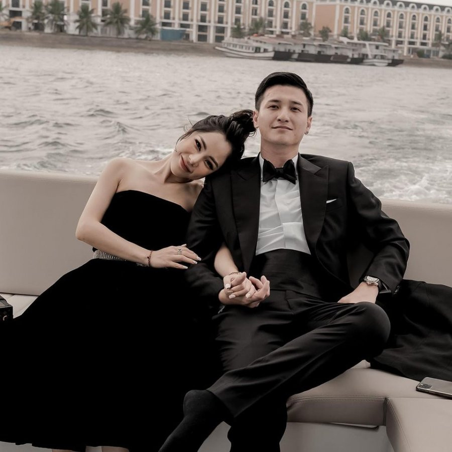 Huỳnh Anh khoe ảnh ôm chặt bạn gái mới - Hình 5 Huynh Anh khoe anh om chat ban gai moi-Hinh-5