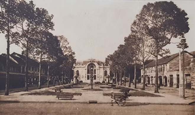 Đại lộ Bonnard (nay là đường Lê Lợi) và Nhà hát Lớn.