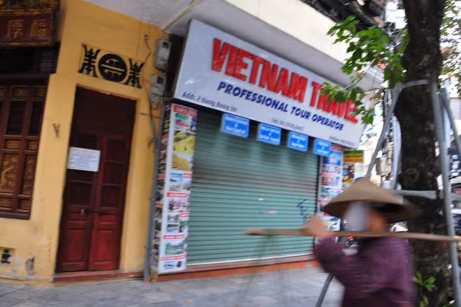 Hang loat cua hang khu kinh doanh dat do bac nhat Thu do dong cua-Hinh-10