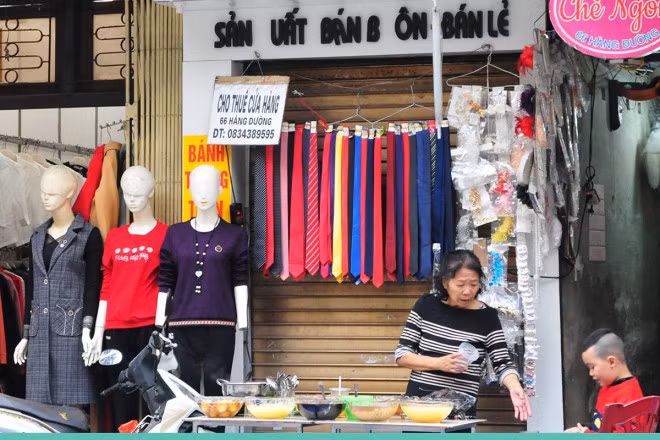 Hang loat cua hang khu kinh doanh dat do bac nhat Thu do dong cua-Hinh-2