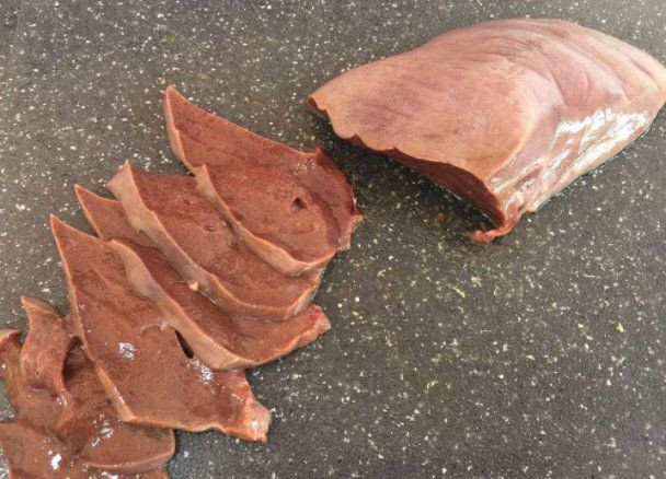 Nhung phan ban nhat cua lon, chua day vi khuan nhieu nguoi van thich an-Hinh-2