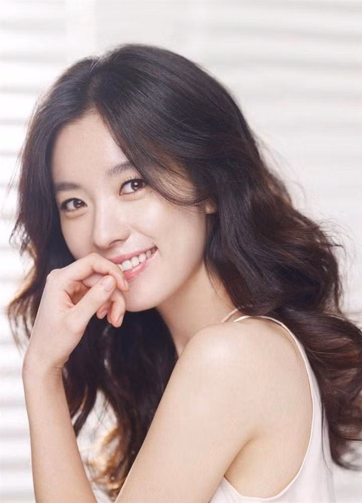 Han Hyo Joo - My nhan khon don vi loat scandal tren troi roi xuong-Hinh-10