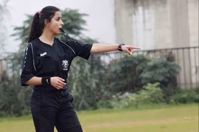 Nu trong tai bong da dau tien cua Syria-Hinh-2