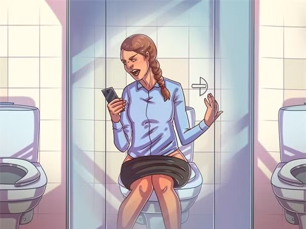 Khong nen su dung dien thoai trong nha ve sinh vi sao?-Hinh-2