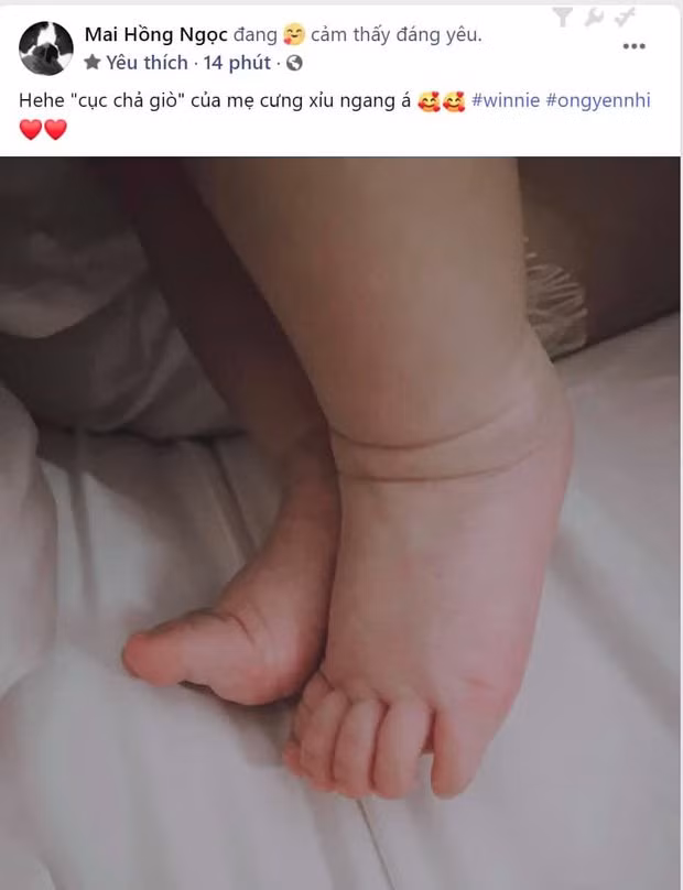 Dong Nhi goi con gai Winnie cung muon xiu