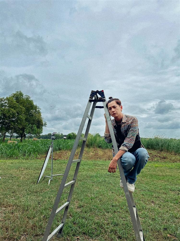 Ban tay Ngo Kien Huy khien dan mang hoang hot