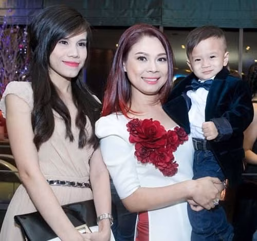 Em gai Thanh Thao dang status sau nhieu nam om han Ngo Kien Huy-Hinh-3