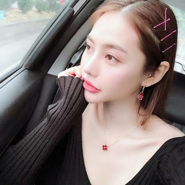 Linh Chi ngày càng xinh đẹp quyến rũ không kém Ngọc Trinh Linh Chi ngay cang xinh dep quyen ru khong kem Ngoc Trinh