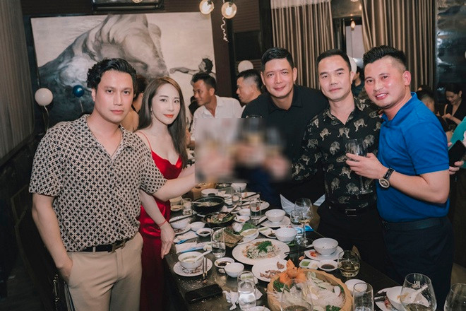 Loat dau vet cung co tin don yeu duong cua Viet Anh - Quynh Nga-Hinh-4