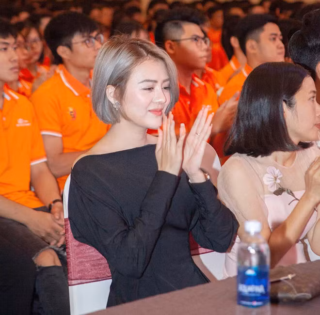 My nhan vo thuat Viet dep me hon: Bay nguoi kep co nhu phim-Hinh-5