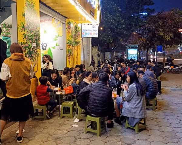 Thoi tiet nang nong, quan tra chanh dac biet duoc ua chuong