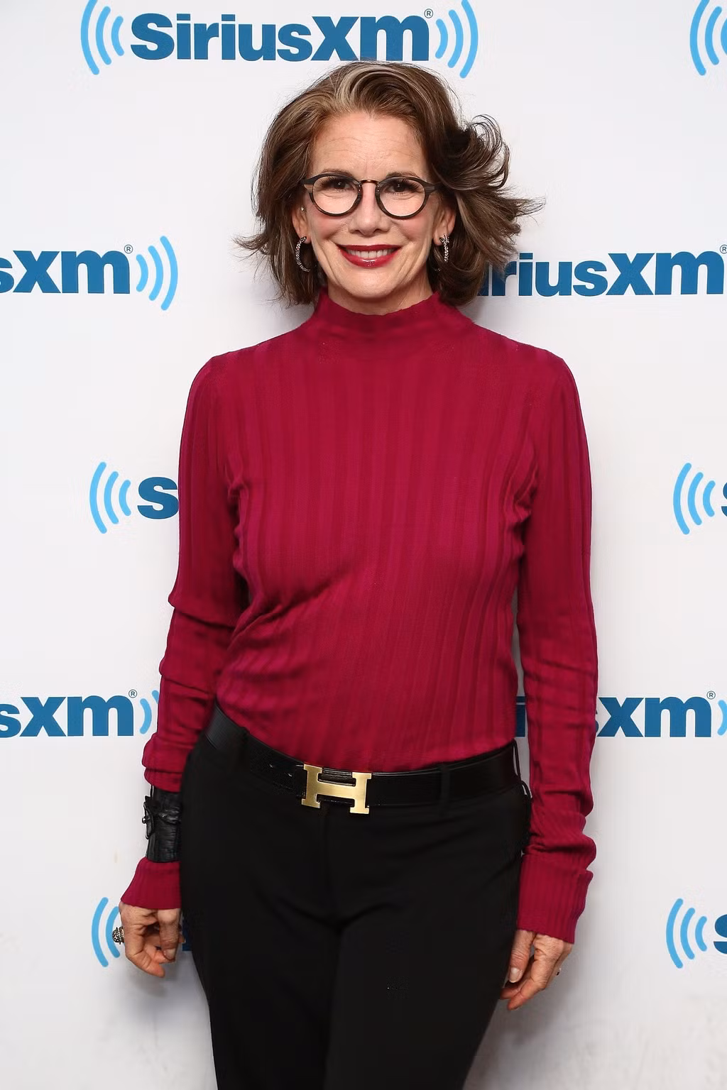 Chỉ từ sau vai diễn Laura Ingalls, diễn viên Melissa Gilbert sớm thành công trong nghiệp diễn, được mệnh danh là sao nhí nổi tiếng ở Hollywood. Cô từng được mệnh danh là Nữ hoàng phim truyền hình khi tham gia 45 phim, tính từ năm 1970. Ngoài ra, sao phim Ngôi nhà nhỏ trên thảo nguyên gây chú ý khi từng tranh cử vào Hạ viện với tư cách thành viên đảng Dân chủ. Song, vì vấn đề sức khỏe, cô rút lui khỏi chính trường. Hiện tại, Gilbert sống cùng chồng Timothy Busfield, sau khi trải qua hàng loạt mối tình với toàn sao nam nổi tiếng như Tom Cruise, Billy Idol...