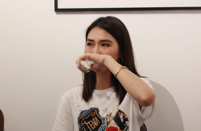 Tuong Linh bi che 'do' vi dang status moi dan ong di an-Hinh-3