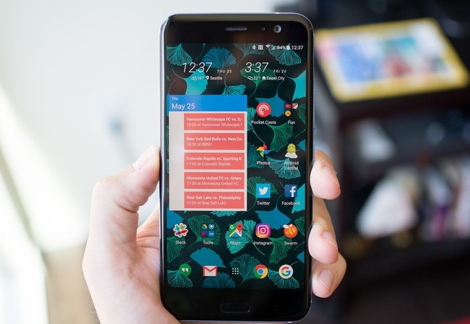 Loat smartphone cao cap man hinh 2K, gia duoi 5 trieu dong-Hinh-7