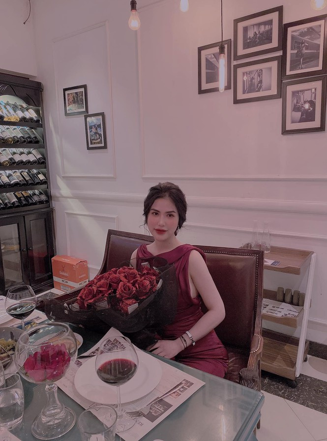 Vợ cũ Việt Anh lên tiếng về tin đồn được 'trai lạ' cầu hôn Vo cu Viet Anh len tieng ve tin don duoc 'trai la' cau hon