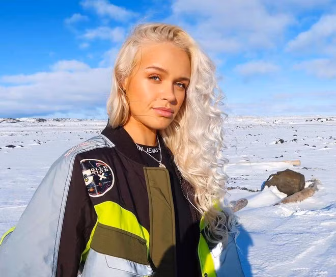 Thi sinh Hoa hau Iceland hoi han vi vao khach san voi Greenwood-Hinh-2