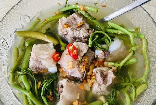 Nhìn tưởng cỏ dại, đầy ao hồ, đem về trồng lại có tiền 'ngập túi' - Hình 9 Nhin tuong co dai, day ao ho, dem ve trong lai co tien 'ngap tui'-Hinh-9