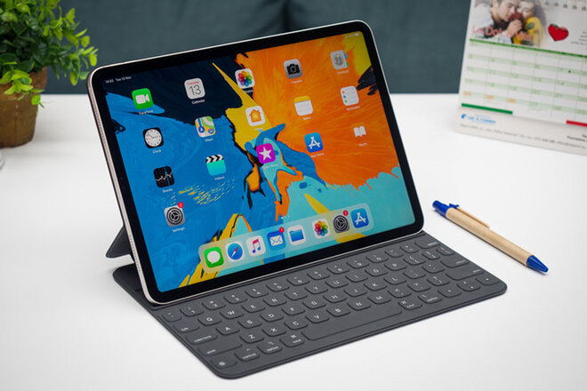 10 năm trước iPad đời đầu lên kệ lần đầu tiên - Hình 3 10 nam truoc iPad doi dau len ke lan dau tien-Hinh-3