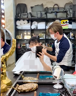 Duong Trieu Vu than tho bi Dam Vinh Hung chat chem